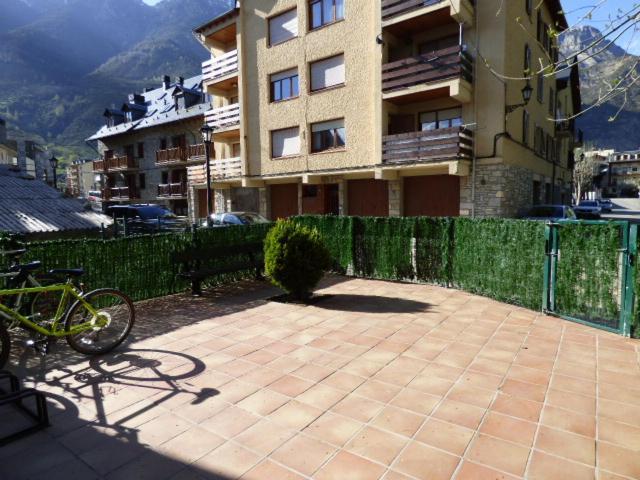 Edificio Ardillas Benasque Exterior foto